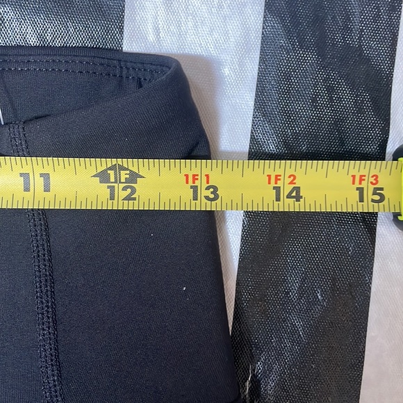 Dragon Fit Sz M Black High Waist Yoga Shorts 2 Side Pockets & Tummy Control NWT - Picture 5 of 6